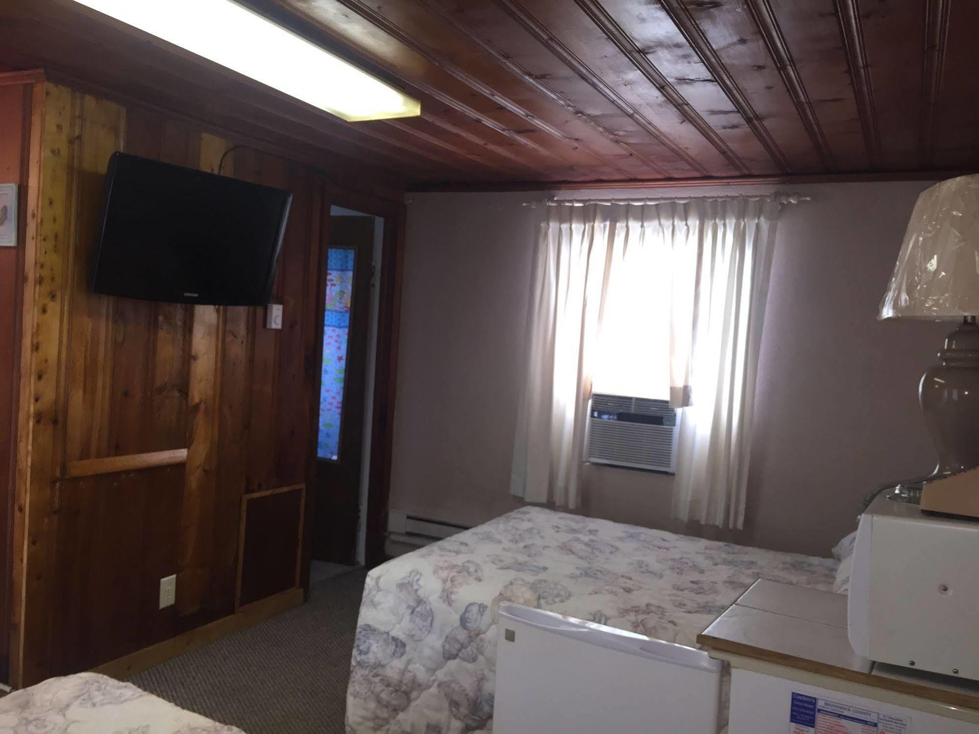 Captain'S Cove Motel Oak Island Exteriér fotografie